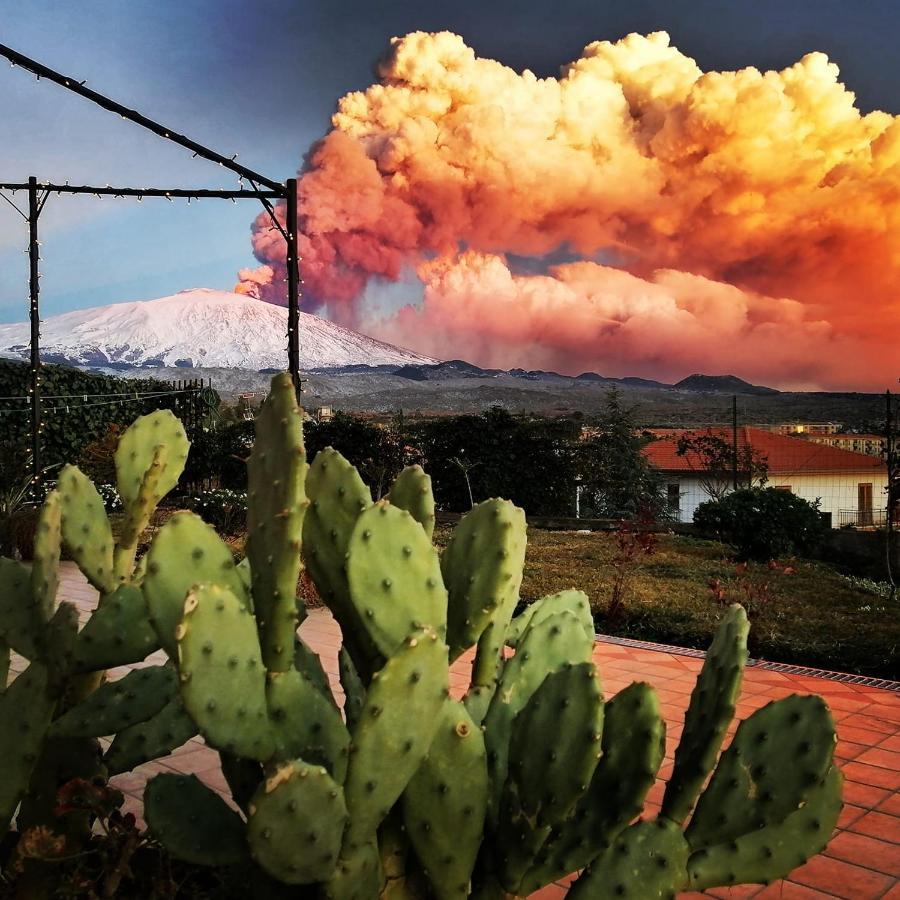 مبيت وإفطار برونتي Good Morning Etna المظهر الخارجي الصورة