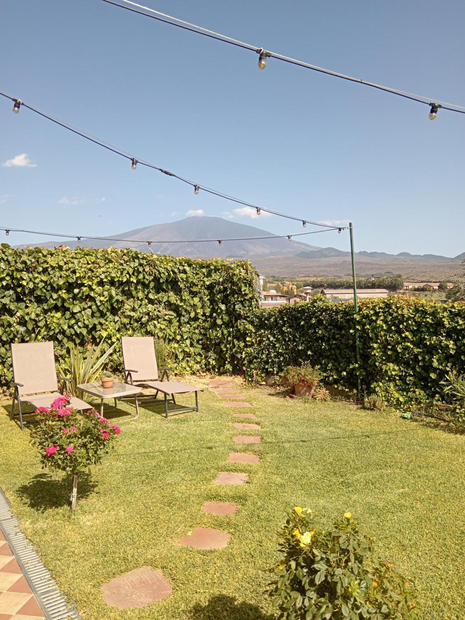 مبيت وإفطار برونتي Good Morning Etna المظهر الخارجي الصورة
