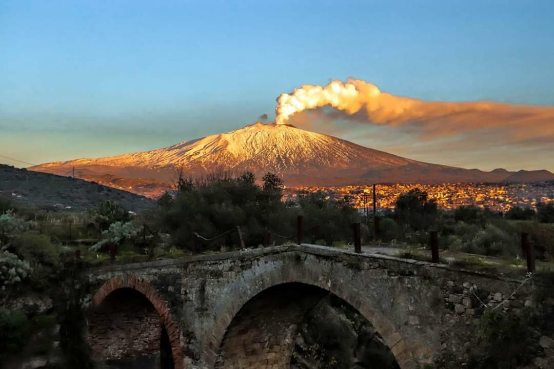 مبيت وإفطار برونتي Good Morning Etna المظهر الخارجي الصورة